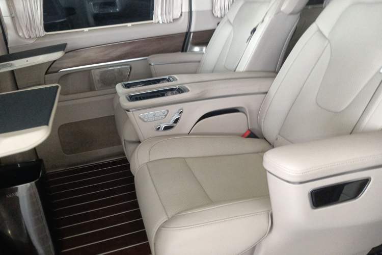 Used Mercedes-Benz V-Class 2020 V 260 L Long-wheelbase Luxury Edition
