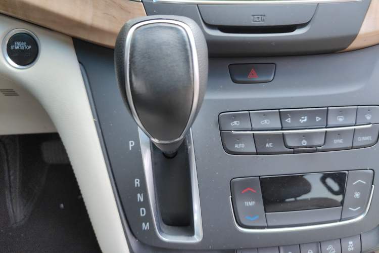 Used Buick GL8 2017 ES 28T Comfort Model China V Standard
