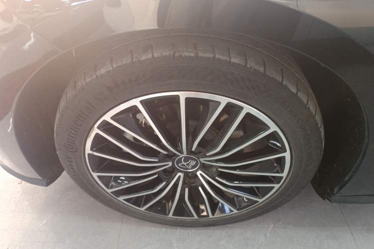 Used BYD Han 2020 EV Long-Range Luxury Model
