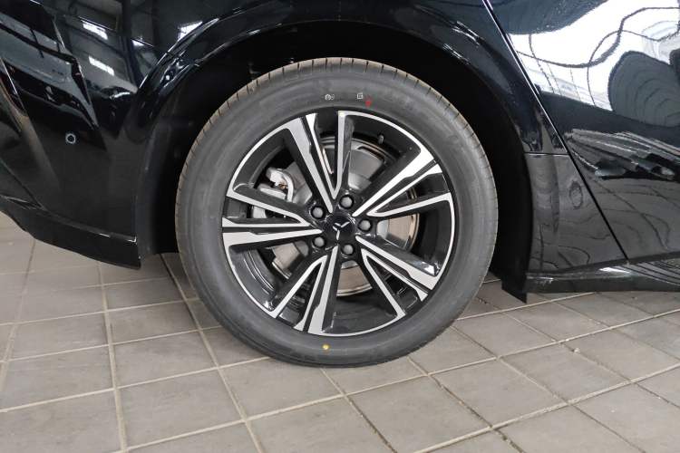 Used Hongqi EH7 2025 600 Smart Selection Edition
