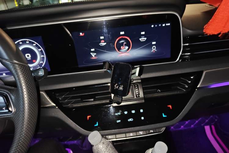 Used Hongqi HS5 2022 Revised Version 2.0T Smart Connect Flagship Edition
