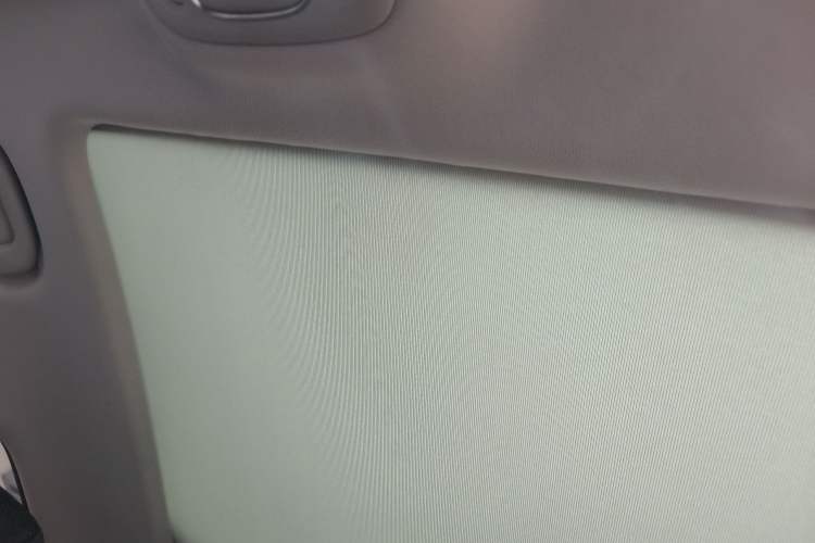 Used Roewe RX5 2023 PLUS 330TGI Automatic Trendsetting Smart Edition
