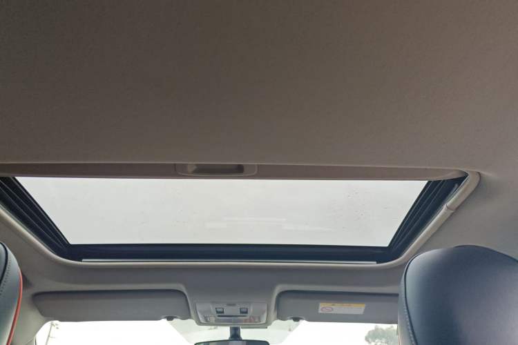 Used Toyota RAV4 2015 2.0L CVT Two-Wheel Drive Fashion Edition
