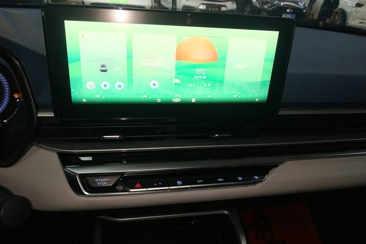 Used Geely Auto Emgrand 2022 4th Generation 1.5L CVT Flagship Model