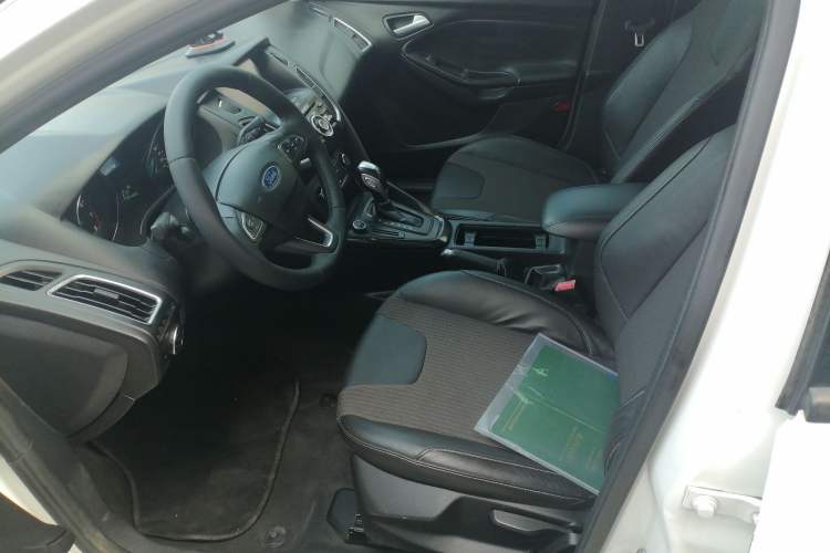 Used Ford Focus 2018 Hatchback Classic 1.6L Automatic Trendy SmartDrive Edition