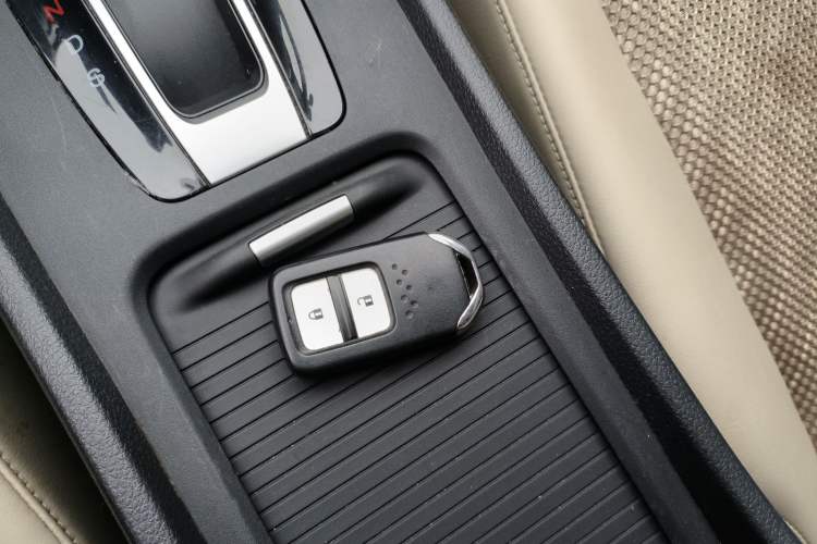 Used Honda Jade 2017 1.8L automatic Comfort version 5 seats
