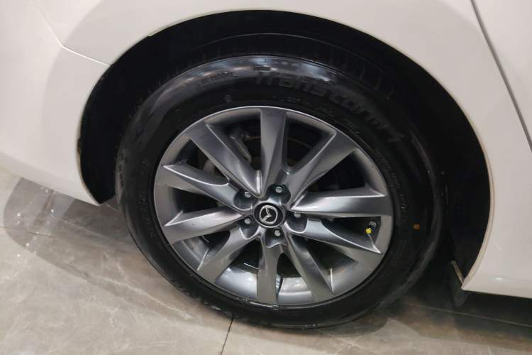 Used Mazda Atenza 2021 2.0L Blue Sky Luxury Edition
