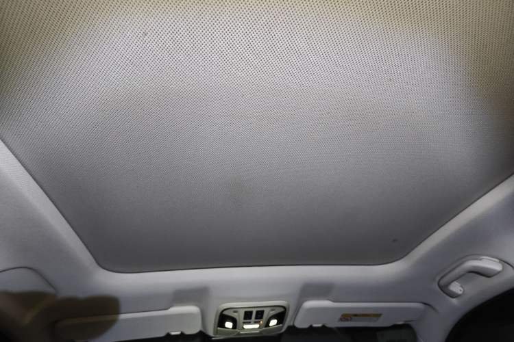 Used Haval H6 2017 Red Label 2.0T Automatic Two-Wheel Drive ZhiShang Model