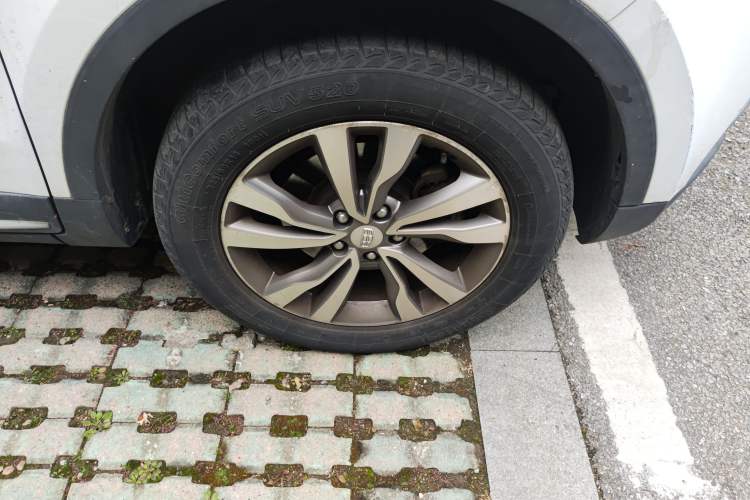 Used Geely Auto Emgrand X7 Sport 2016 1.8TD Automatic ZhiZun Version
