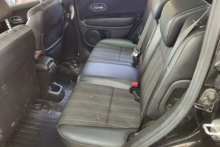 Used Honda Vezel 2017 1.8L CVT Front-Wheel Drive Pioneer Edition