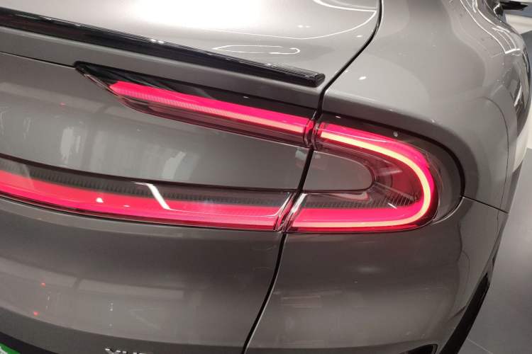 Used  YU7 2025 Ultra-Long Range High-Performance All-Wheel-Drive Max Edition