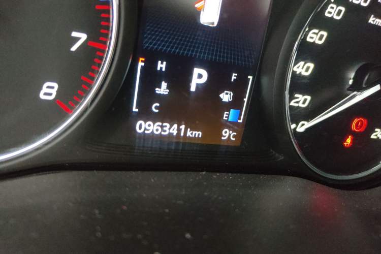 Used Mitsubishi Outlander 2021 2.4L 4x4 Zhi Xiang Edition 7 Seats
