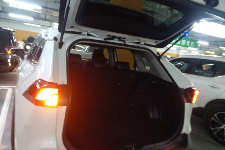 Used Toyota RAV4 2020 2.0L CVT 4x4 Trend Edition
