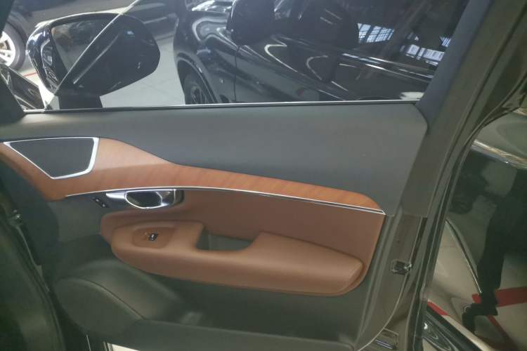 Used Volvo XC90 2020 Facelifted T6 Zhiyi Luxury 7-Seater
