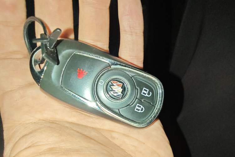 Used Buick GL8 2021 Land Cruiser Executive Class 652T Comfort Model
