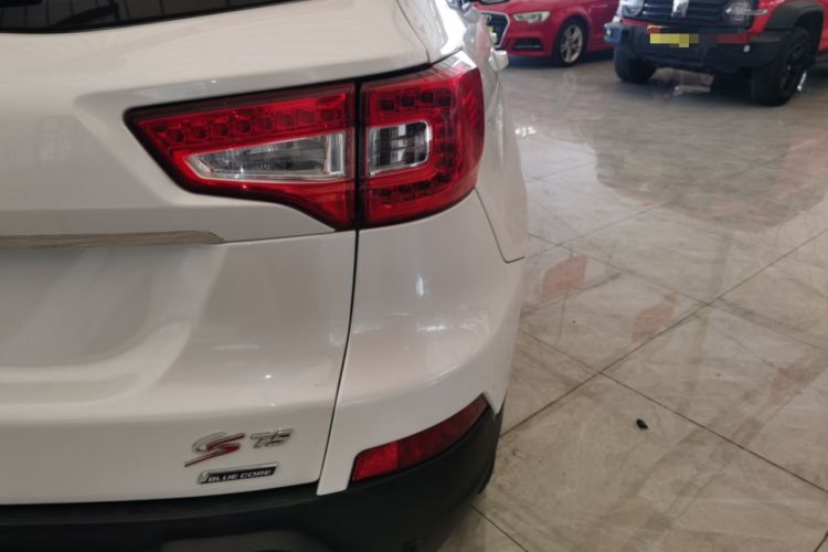 Used Changan CS75 2016 2.0L Manual Luxury Version China V Standard
