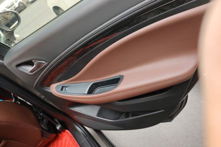 Used Buick Envision 2016 20T Two-Wheel-Drive Elite Model
