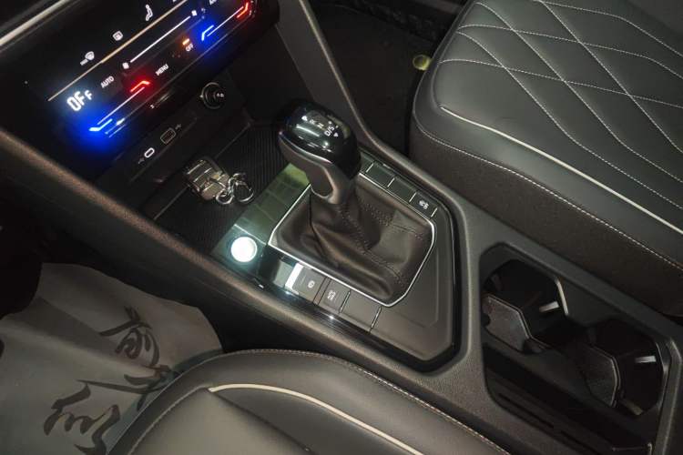 Used Volkswagen Tiguan L 2024 300TSI Automatic Two-Wheel Drive Smart Edition
