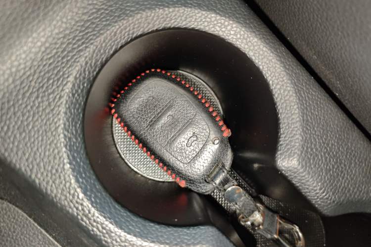 Used Hyundai ix25 2015 1.6L Automatic Two-Wheel-Drive Deluxe DLX Model