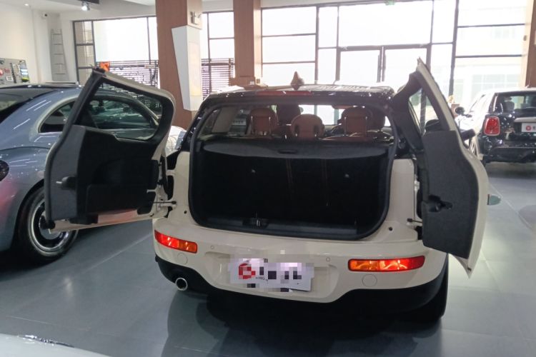 Used  Clubman 2022 1.5T COOPER Connoisseur
