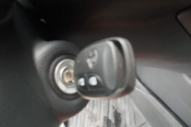 Used Chana Ounuo S 2023 1.5L Deluxe Edition Dual-Steaming Air-Conditioned Passenger Van JL473QG 7 Seats
