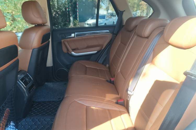 Used Haval H8 2015 2.0T Two-Wheel Drive Luxury Edition