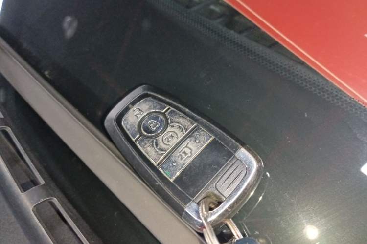 Used Lincoln Corsair 2020 2.0T Two-Wheel Drive Luxury Edition
