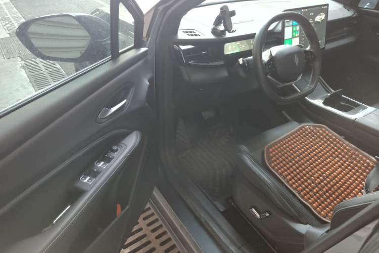 Used Livan Livan 7 2023 605 km ZHU FENG
