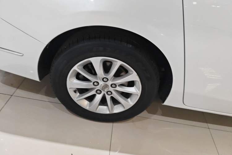 Used Buick GL8 2018 ES 28T Premium Model China VI Standard
