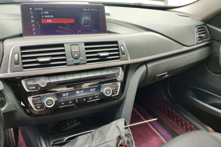 Used BMW 3 Series 2019 320Li Fashion Model
