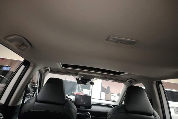 Used Toyota Wildlander 2020 2.0L CVT 4x4 Luxury Edition