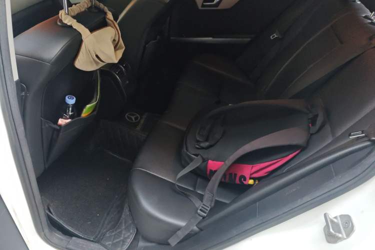 Used Mercedes-Benz GLK-Class 2013 GLK 300 4MATIC Dynamic Sunroof Model
