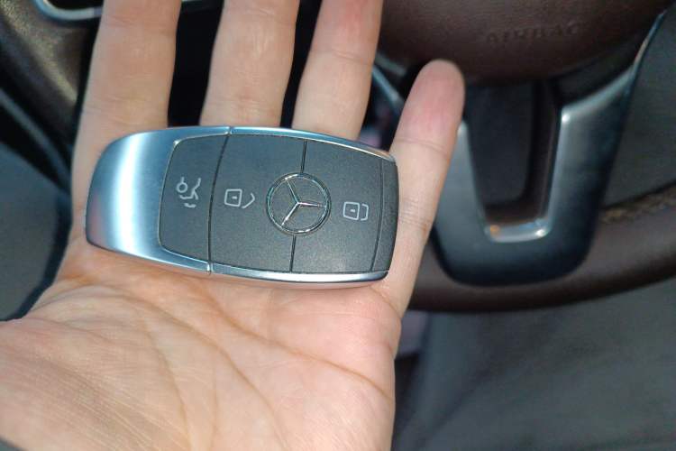 Used Mercedes-Benz GLC 2020 Facelift GLC 260 L 4MATIC Luxury Edition
