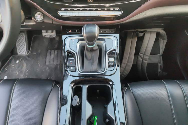 Used GAC Trumpchi M6 2023 PRO 270T DCT Luxury Edition
