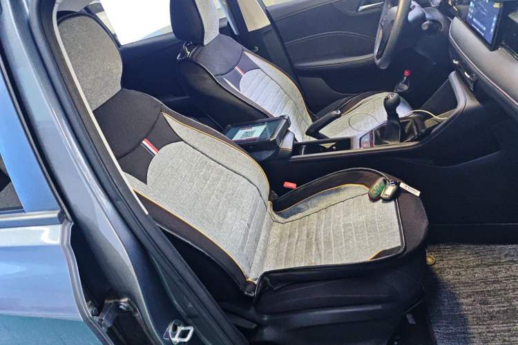 Used Roewe i5 2023 1.5L Manual Comfort Edition