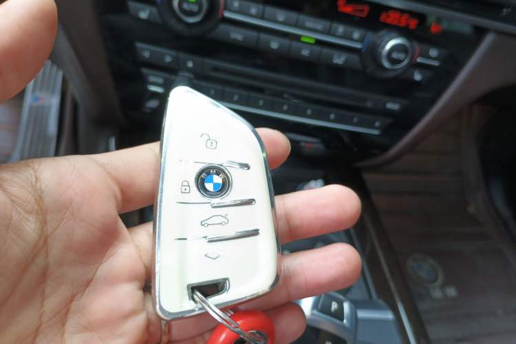 Used BMW X5 2015 xDrive28i
