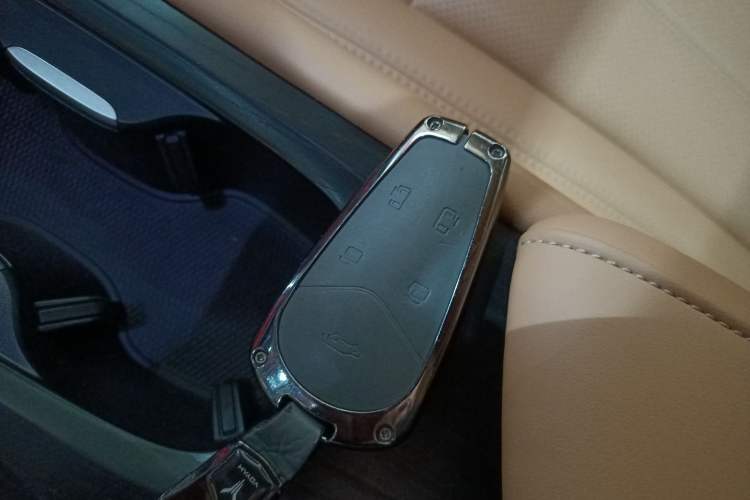 Used VOYAH Dream 2024 PHEV Extended-Range Premium Edition
