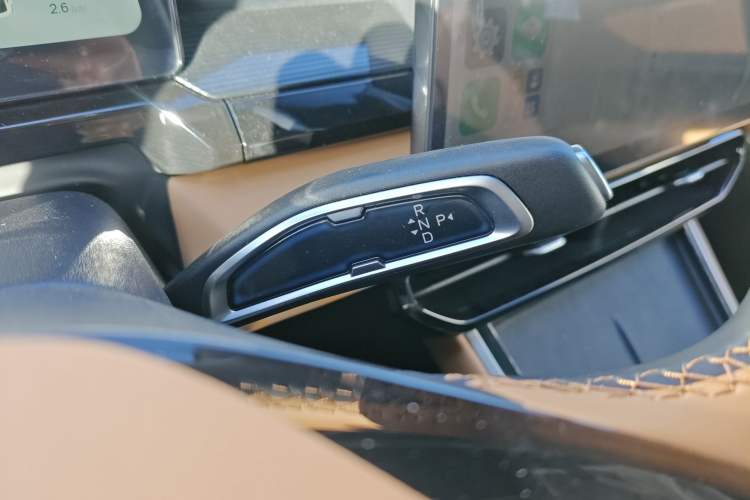 Used Livan Livan 7 2024 605 km Glory Edition
