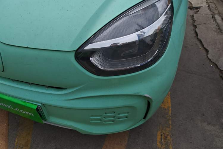 Used Roewe Clever 2021 302 km New Four-Seater Super-Efficient Version