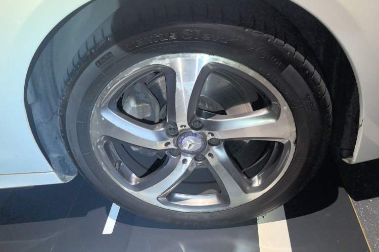 Used Mercedes-Benz E-Class 2017 E 200 L Sport 4MATIC
