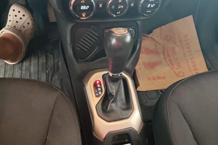 Used  Renegade 2017 180T Automatic Jingneng Edition
