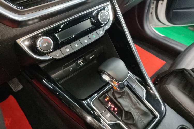 Used Kia Sportage R 2018 2.0L Automatic Smart Luxury Version China V Standard
