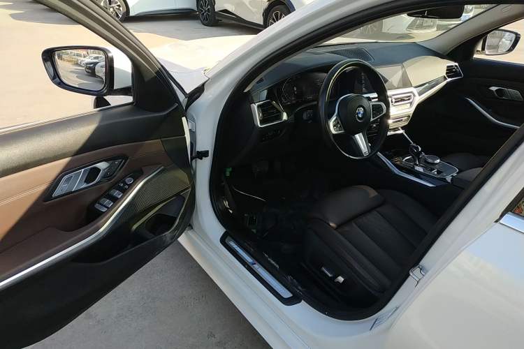 Used BMW 3 Series 2022 Restyled 320Li M Sport Package
