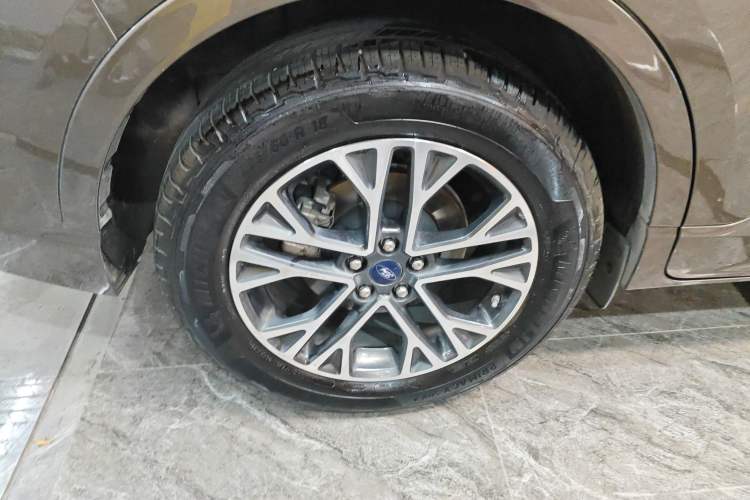 Used Ford Escape 2020 EcoBoost 245 Two-Wheel Drive Smart & Enjoyment Model
