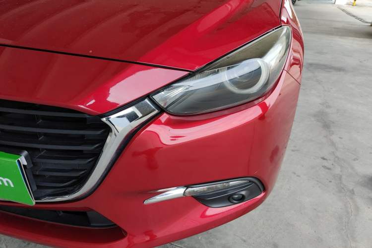 Used Mazda Mazda 3 Axela 2019 Cloud-Controlled Sedan 1.5L Automatic Luxury Model China VI Standard
