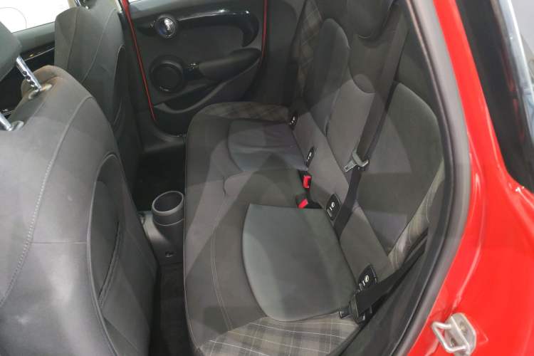 Used MINI MINI 2018 1.5T COOPER Classic Edition Five-Door Version
