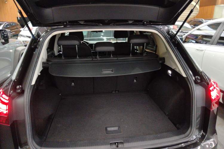 Used Volkswagen Tayron 2019 330TSI Two-Wheel Drive Luxury Model China VI Standard
