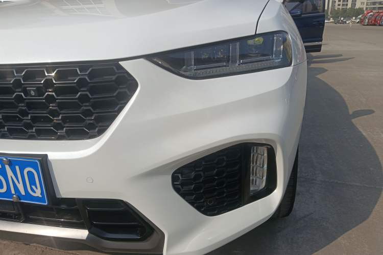 Used Wey VV7 2019 Upgraded Model 2.0T Flagship Version China VI