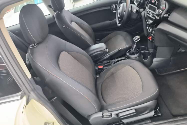 Used  MINI 2014 1.2T ONE
