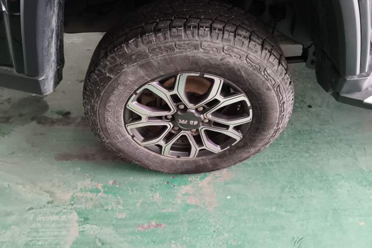 Used  BJ40 2020 2.0T Automatic Four-Wheel Drive Urban Hunter Edition Chivalrous Type
